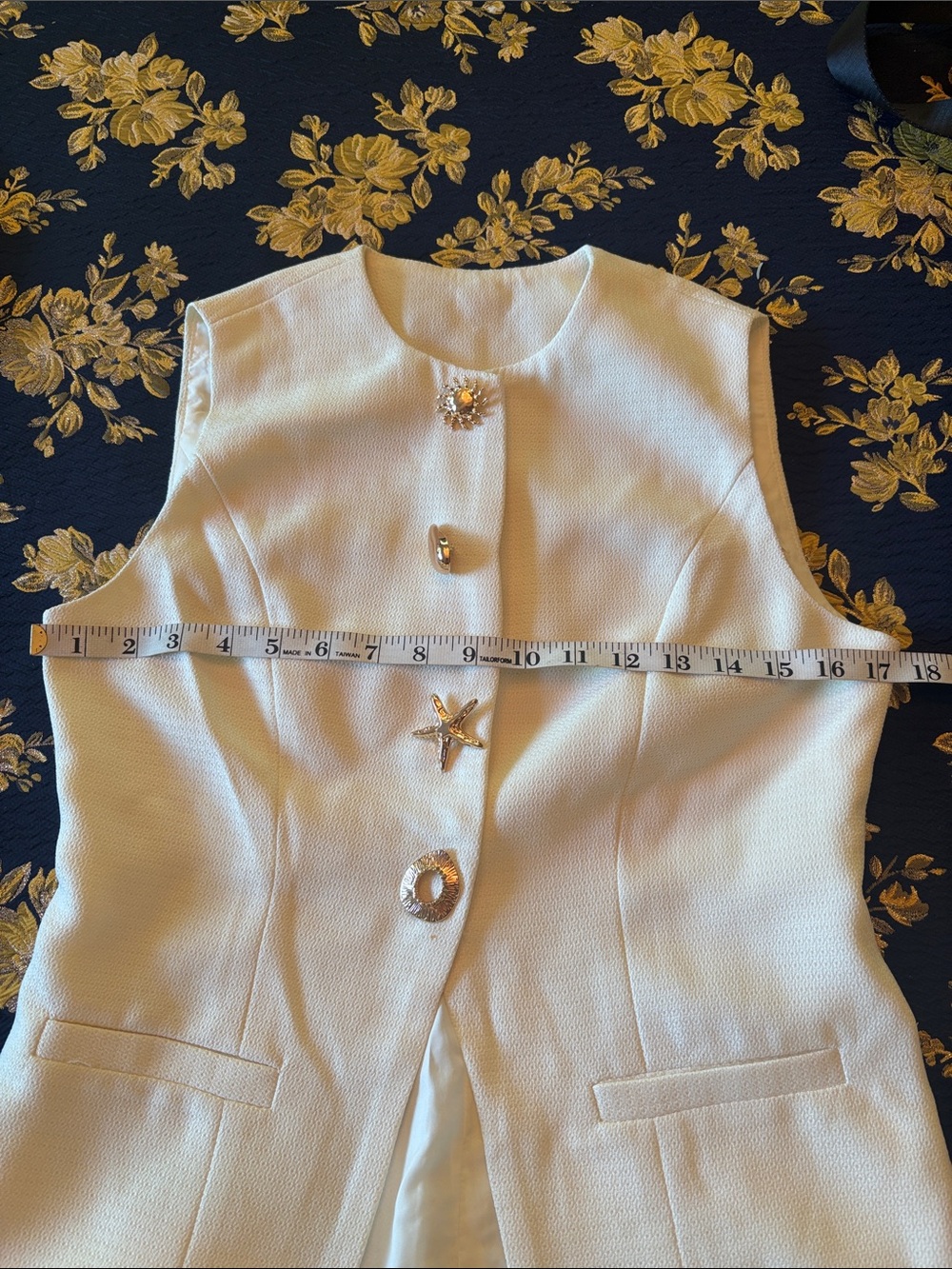 NWT COMMENSE VEST TOP SEASHELL GOLD BUTTONS AND MATCHING SKORT two piece set - Picture 7 of 8